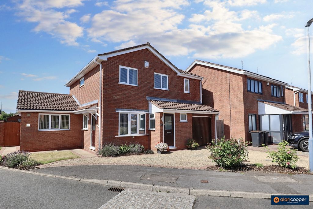 Property photo 1 of 34 4369910