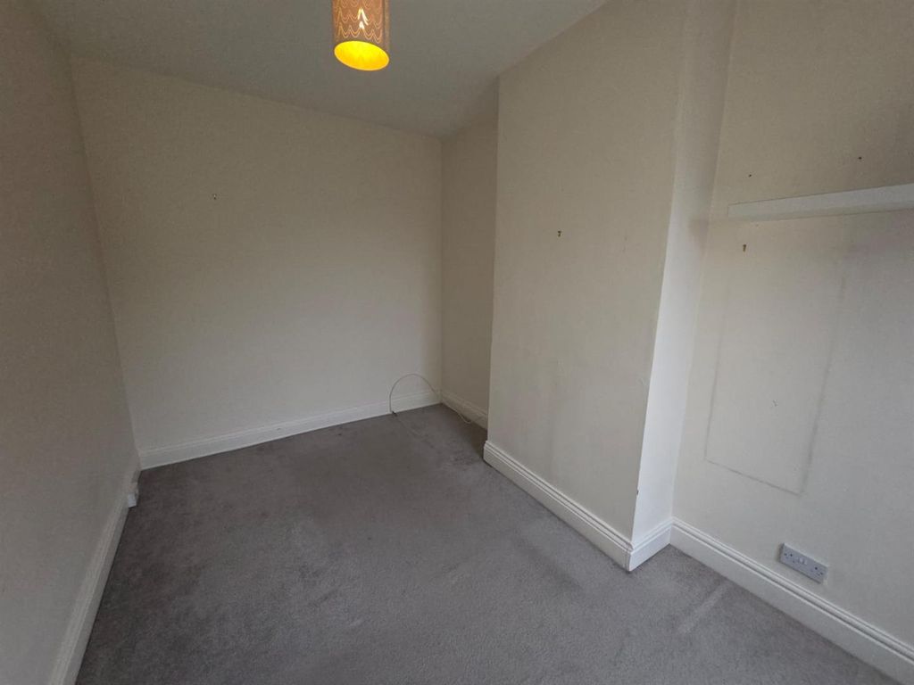 Property photo 1 of 12 152 Orchard Road 12.Jpeg
