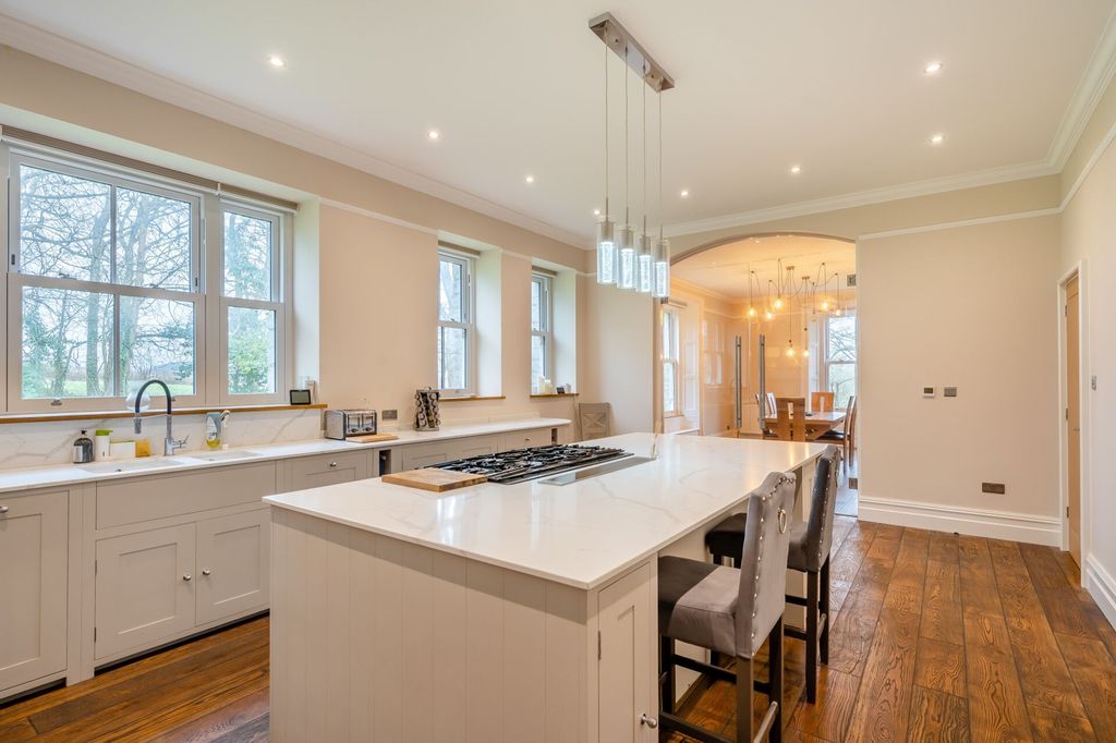 Property photo 3 of 24 P042764_03.Jpg