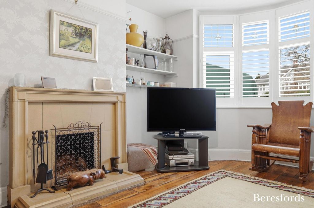 Property photo 3 of 34 Picture 3