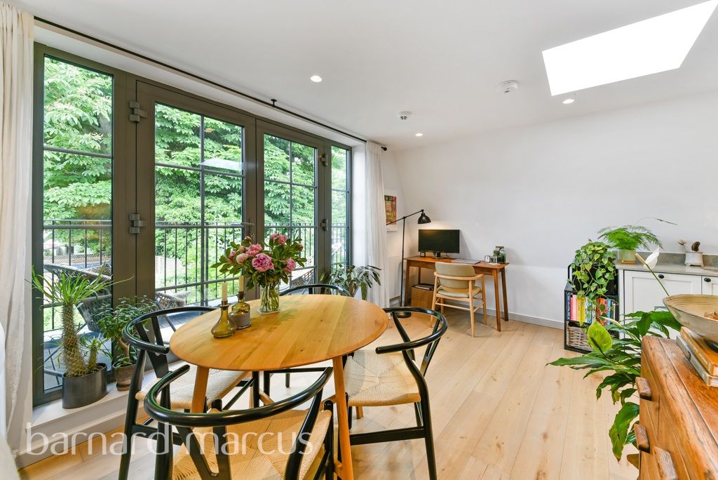 Property photo 2 of 10 View