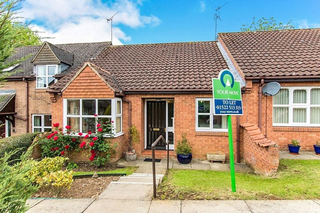 Property photo 1 of 8 Front