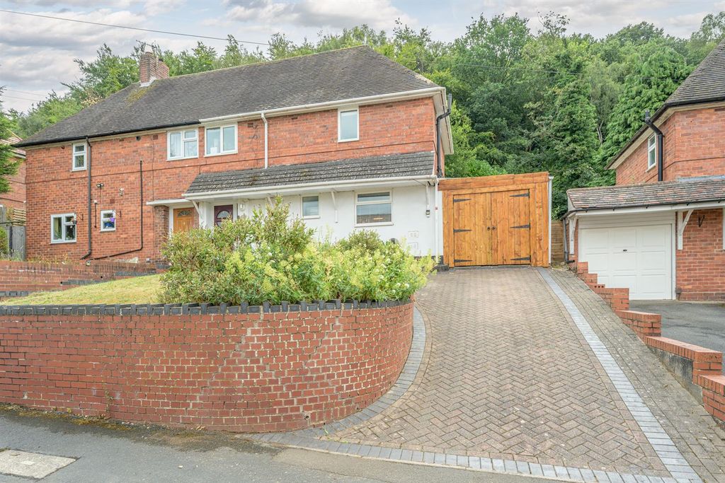 Property photo 1 of 25