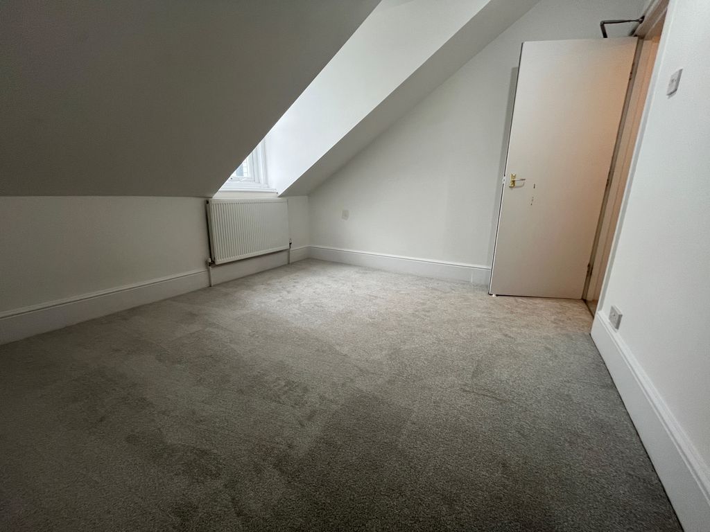 Property photo 2 of 7 1