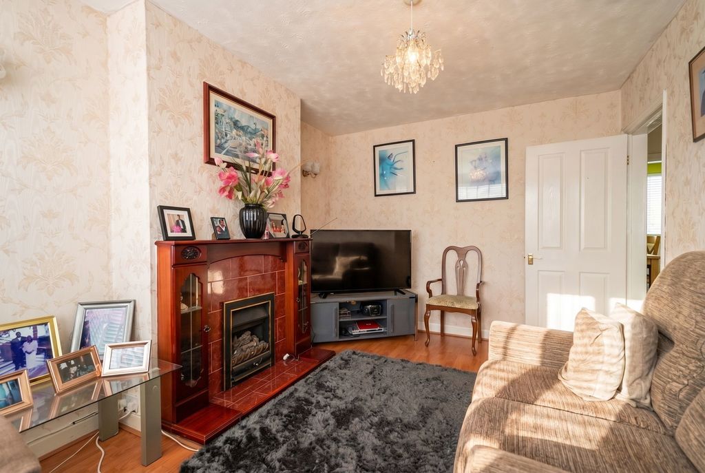 Property photo 3 of 19