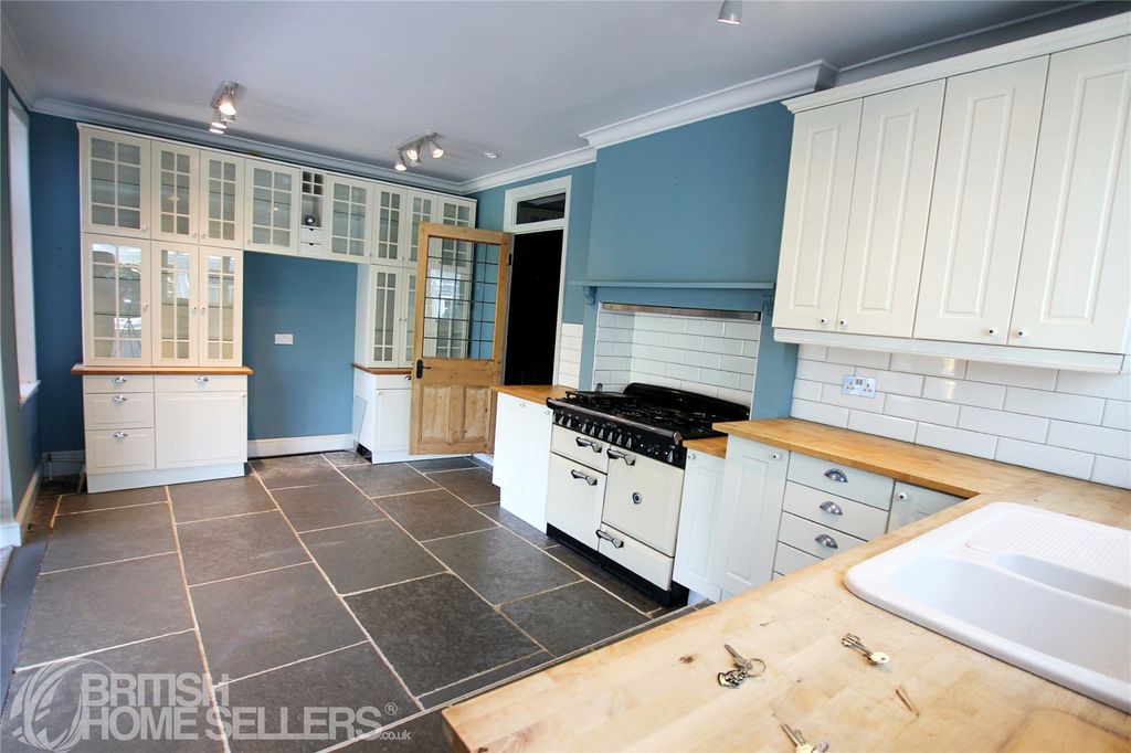 Property photo 3 of 23 Picture No. 09