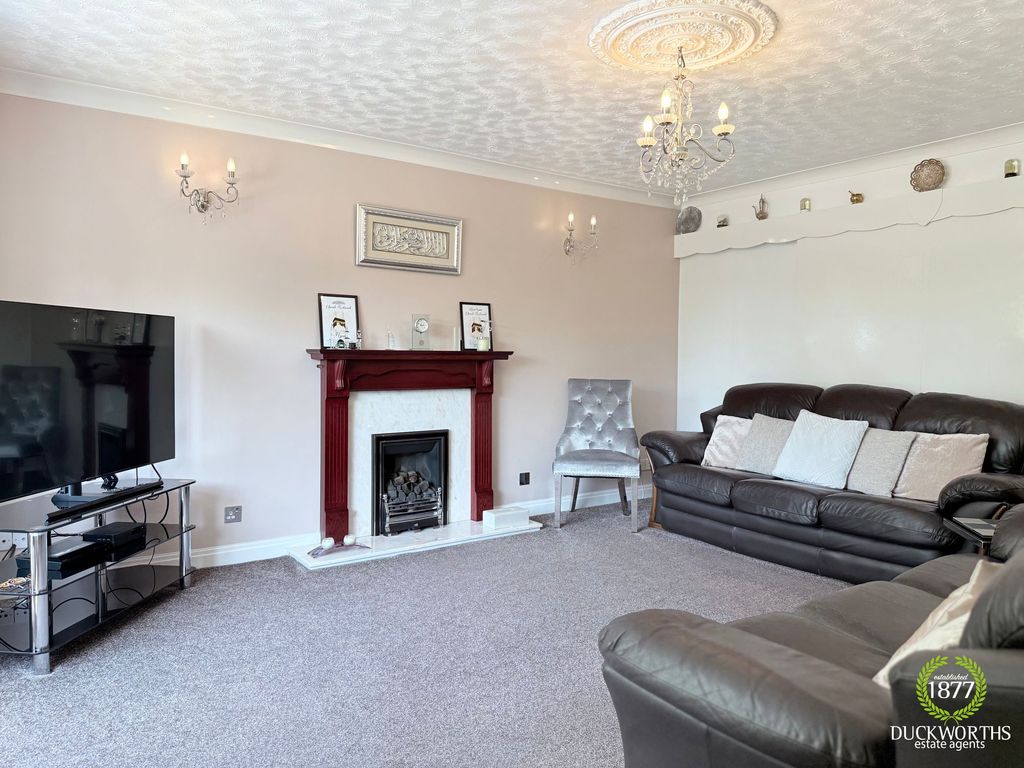 Property photo 2 of 36