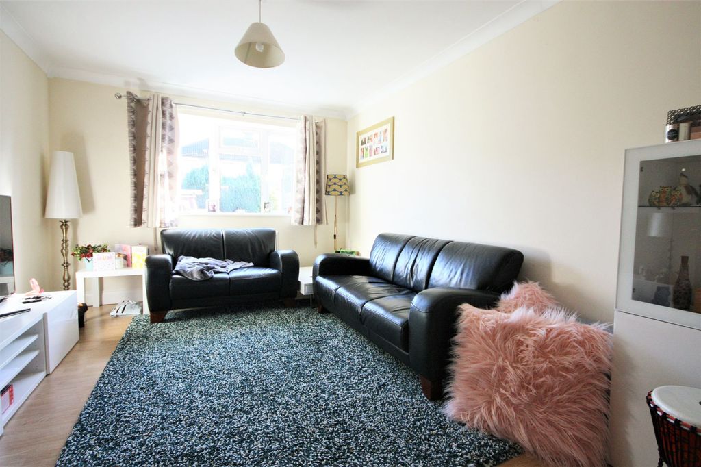 Property photo 3 of 9