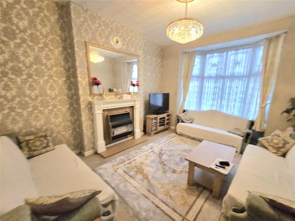 Property photo 2 of 18 Picture No. 17