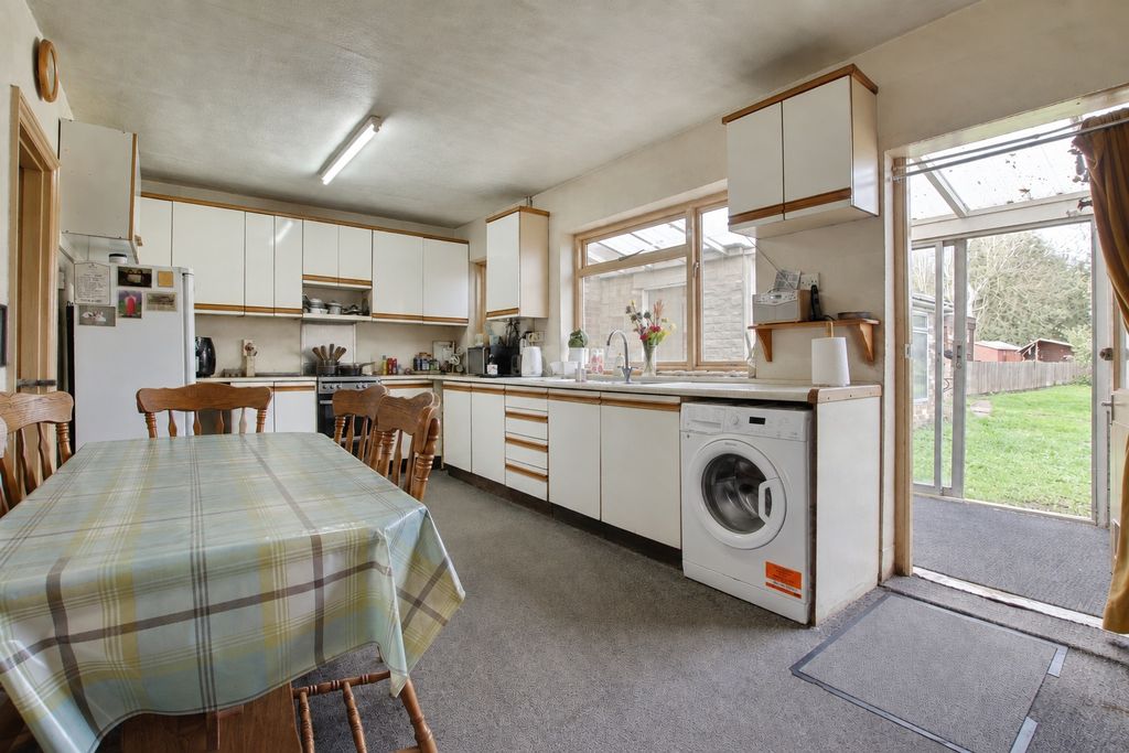 Property photo 2 of 14