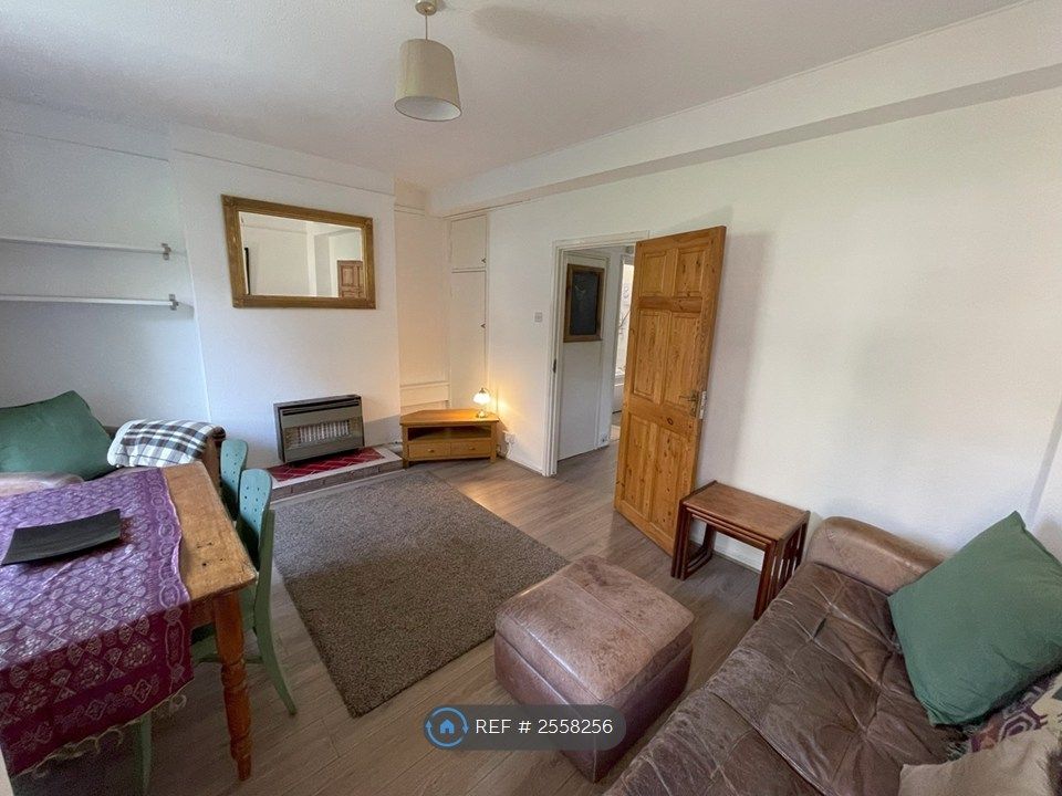 Property photo 2 of 14 More Lounge