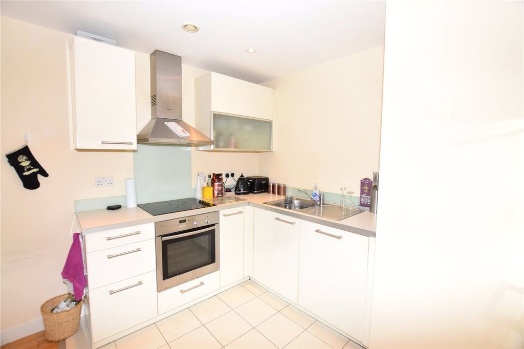 Property photo 3 of 9 Picture No. 09