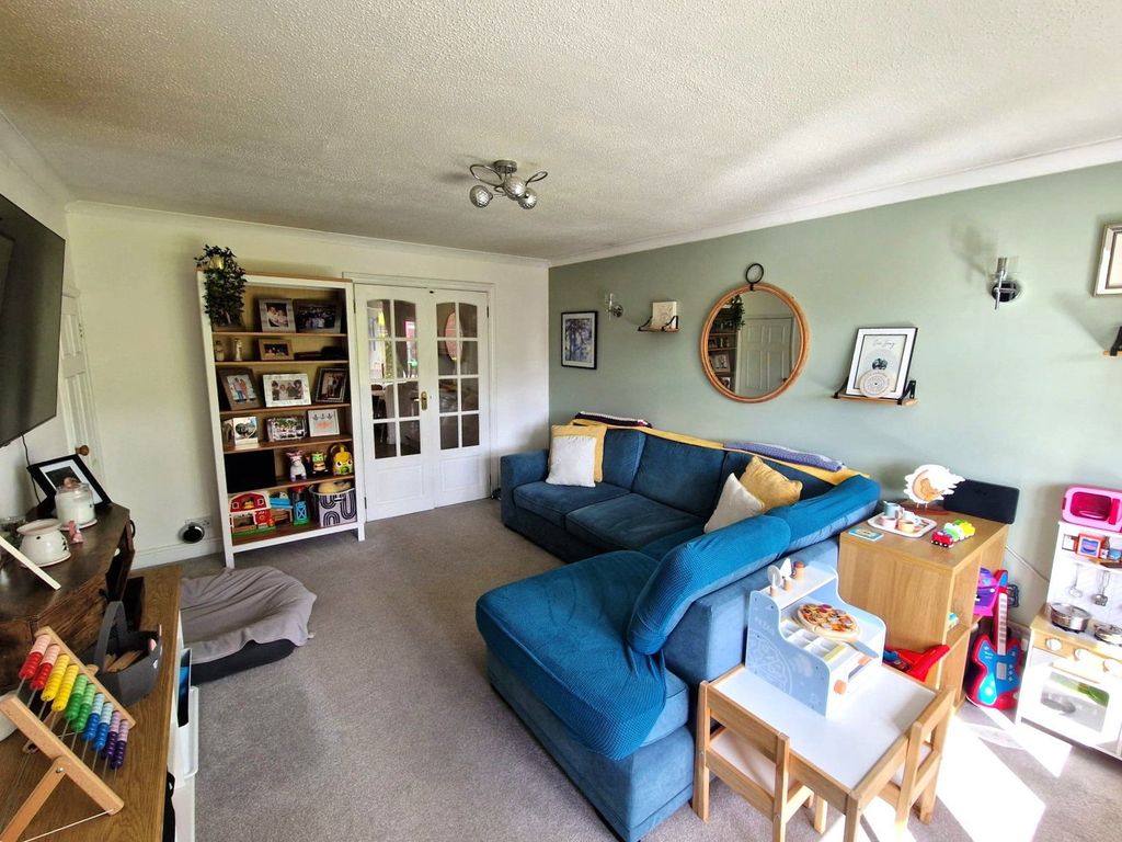 Property photo 3 of 14