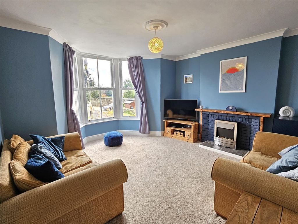 Property photo 3 of 34 Sitting Room