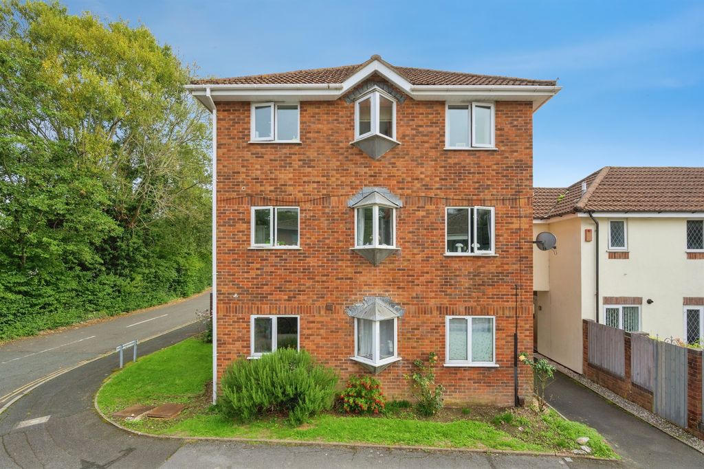 Property photo 1 of 12