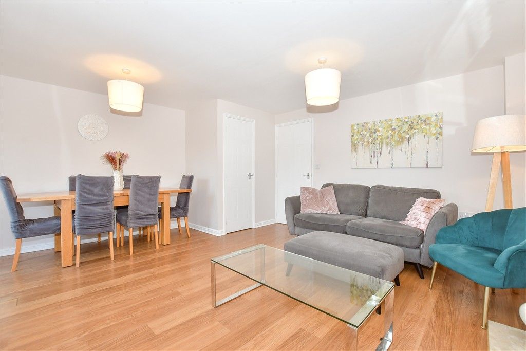 Property photo 1 of 12 Lounge/Diner