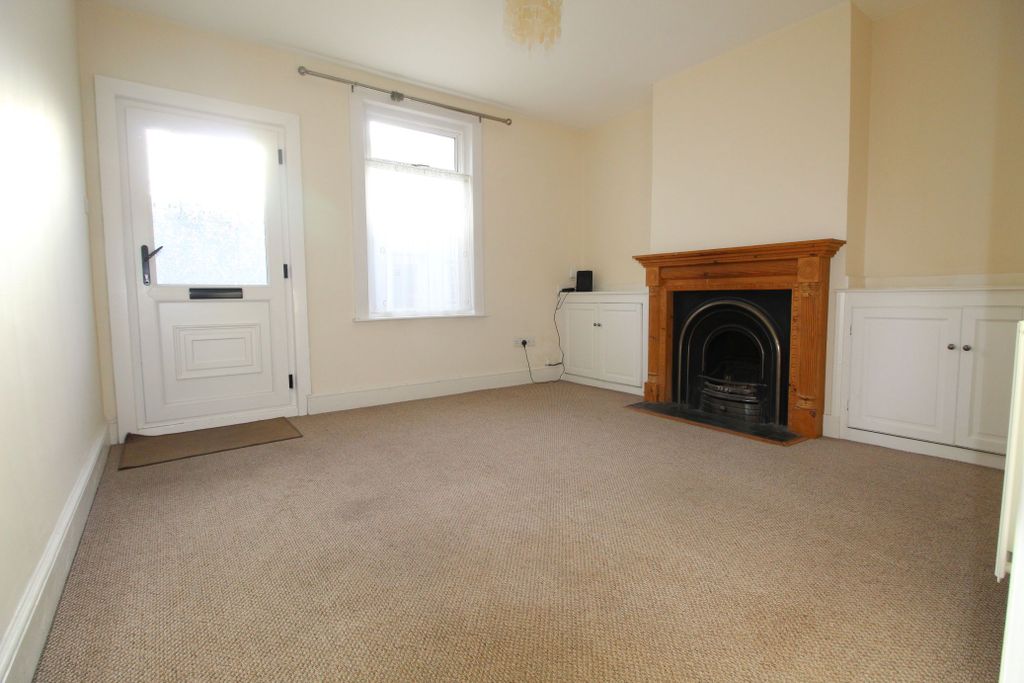 Property photo 2 of 9 Lounge 2