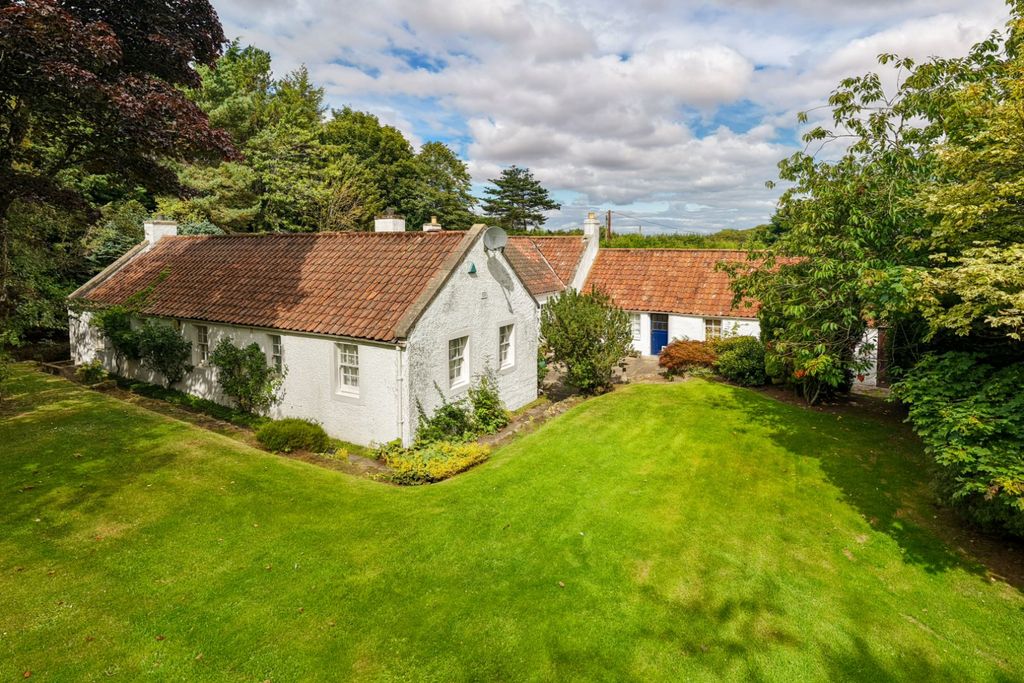 Property photo 1 of 22 March Of Lathones