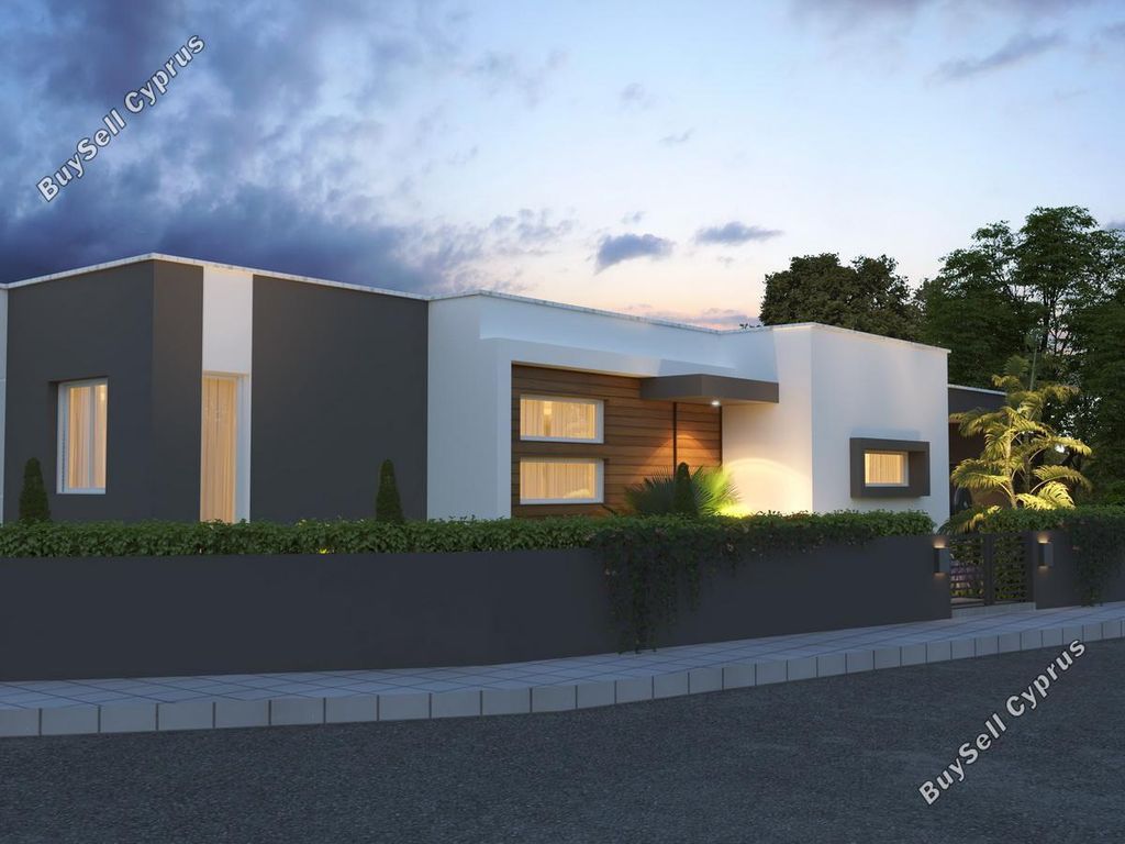 Property photo 2 of 13