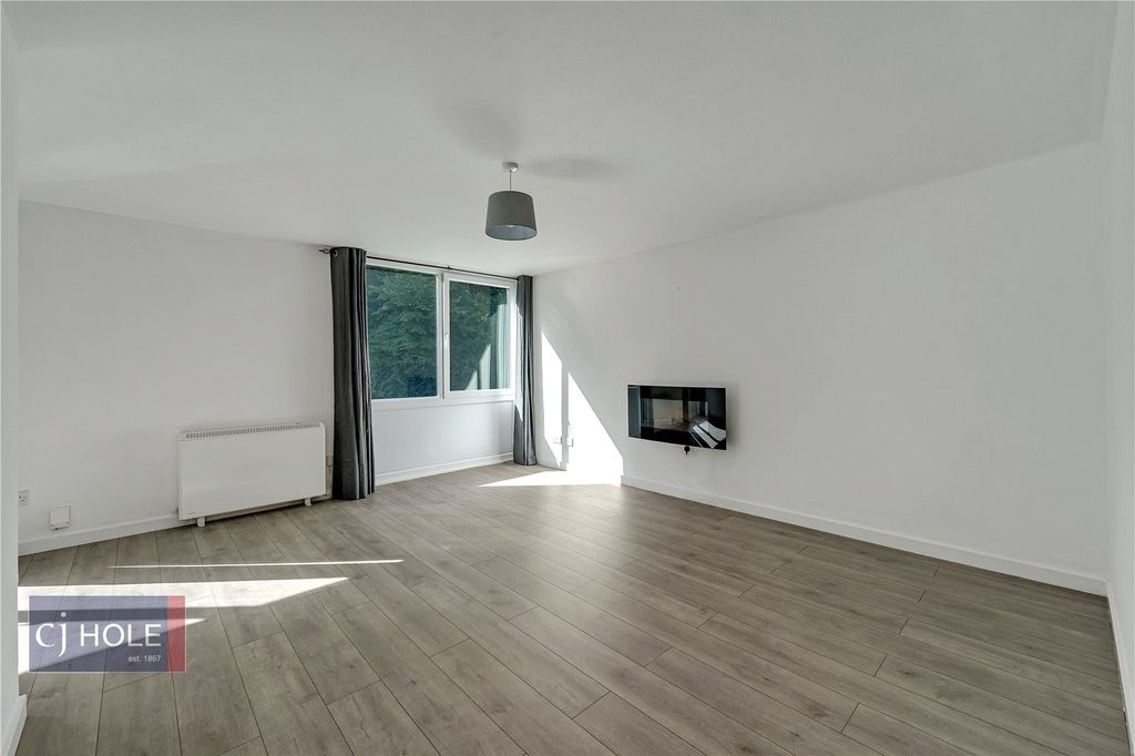 Property photo 2 of 16 Picture No. 29