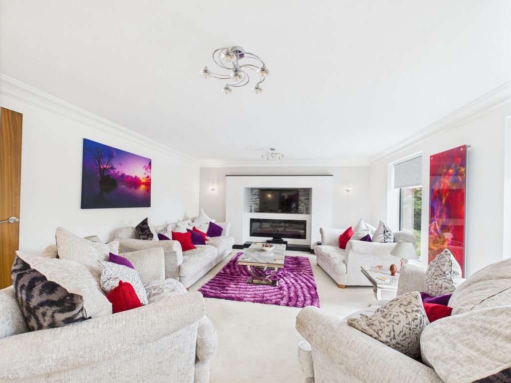 Property photo 3 of 19