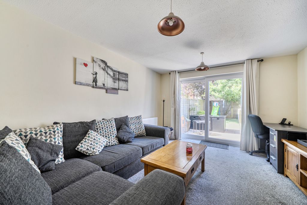 Property photo 2 of 21 1446333-13-69E8B8...