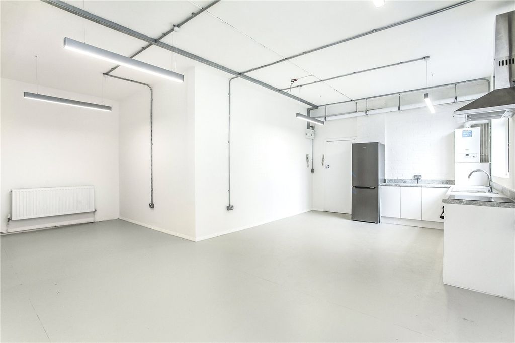 Property photo 1 of 11 Reception Room