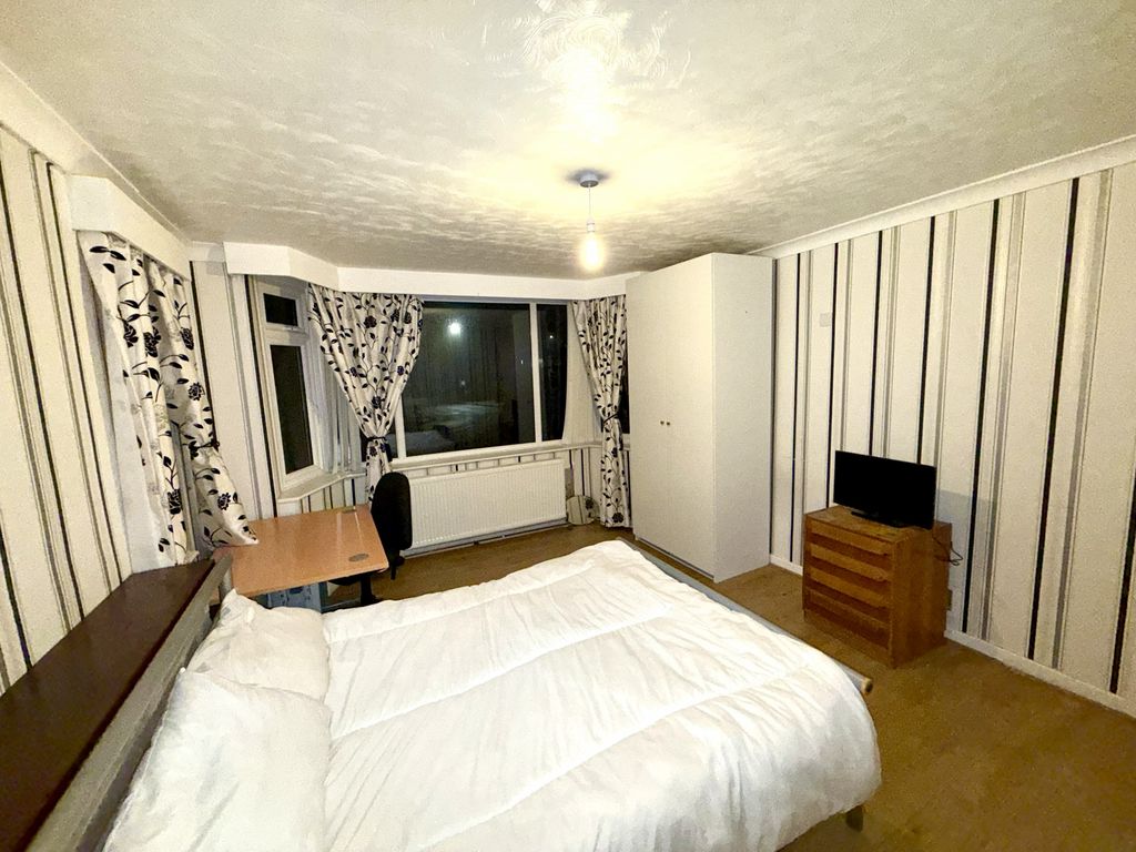 Property photo 1 of 26