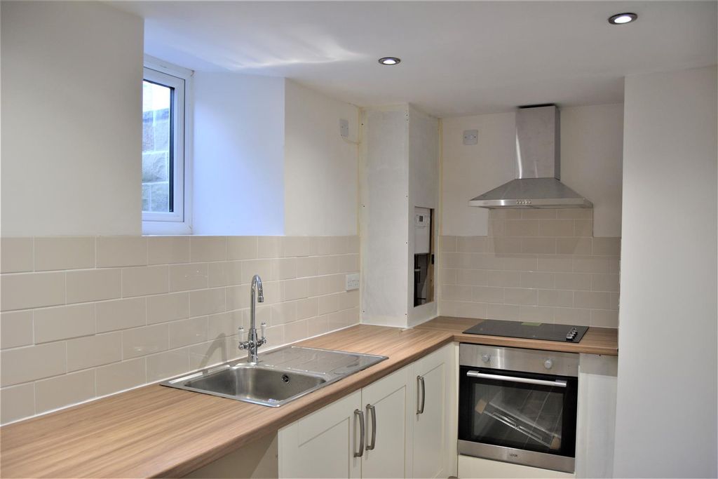 Property photo 2 of 7 Basement/Kitchen