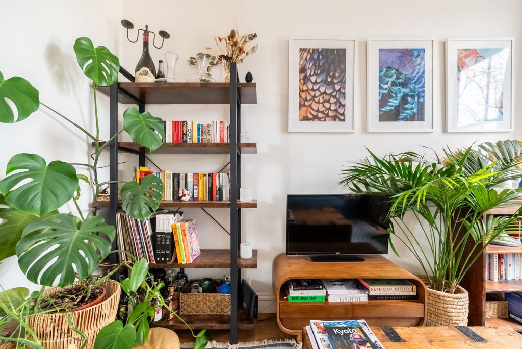 Property photo 2 of 23 4339452