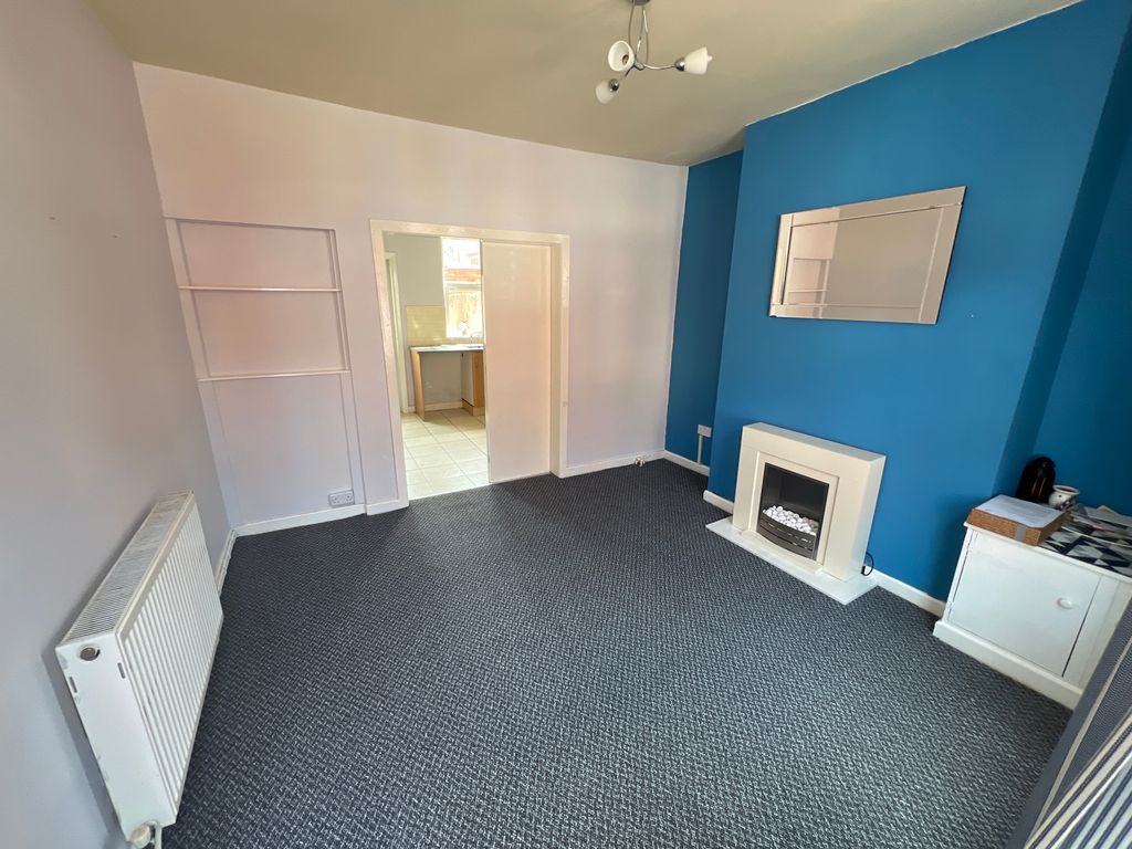 Property photo 2 of 9 Lounge