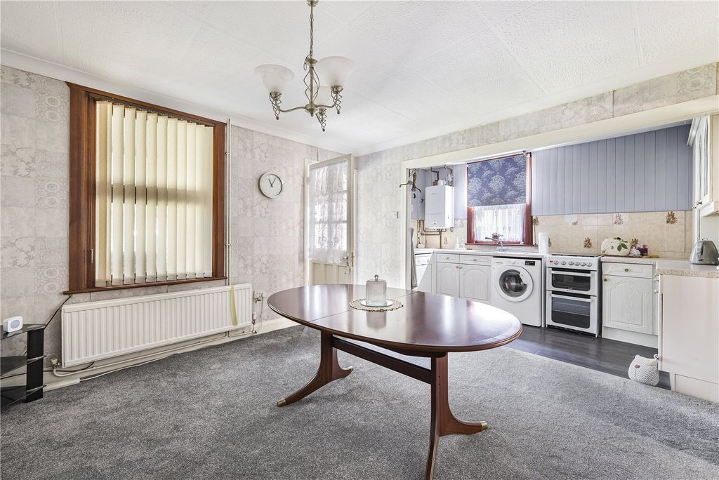 Property photo 3 of 37 Dining Room