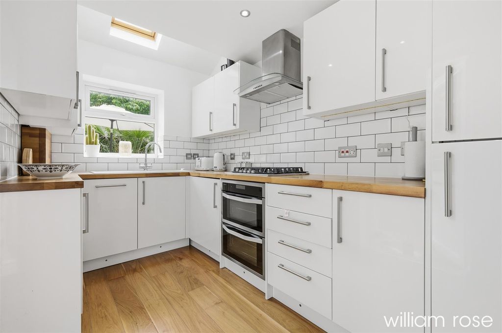 Property photo 2 of 17 15_Img_2562.Jpg
