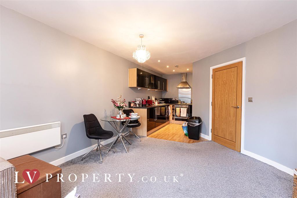 Property photo 3 of 9 5.Jpg