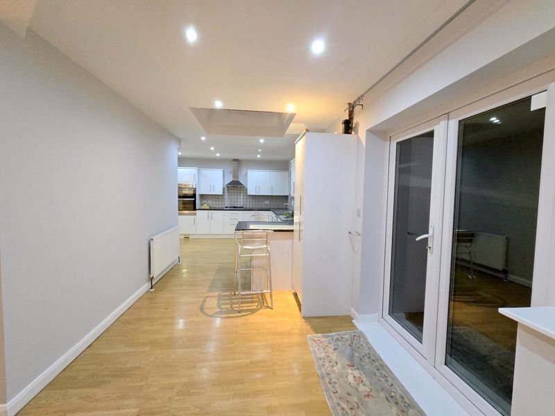 Property photo 3 of 10 Photo 1