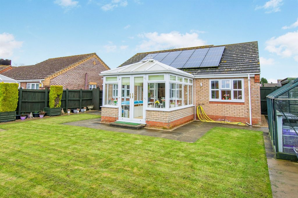 Property photo 2 of 11