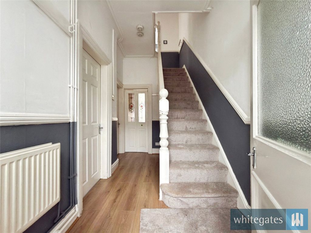 Property photo 2 of 15 Picture No. 35