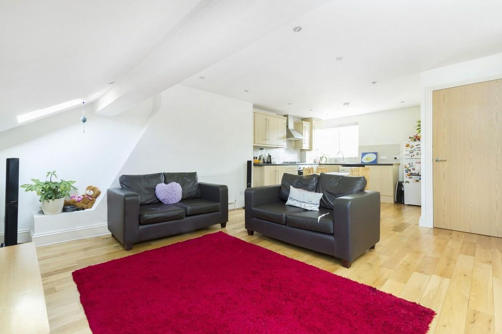Property photo 1 of 5