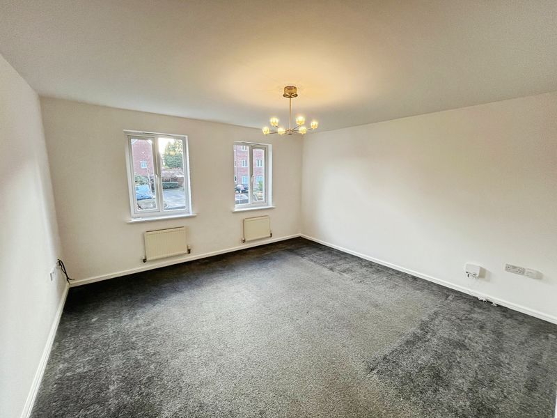 Property photo 2 of 17 Lounge