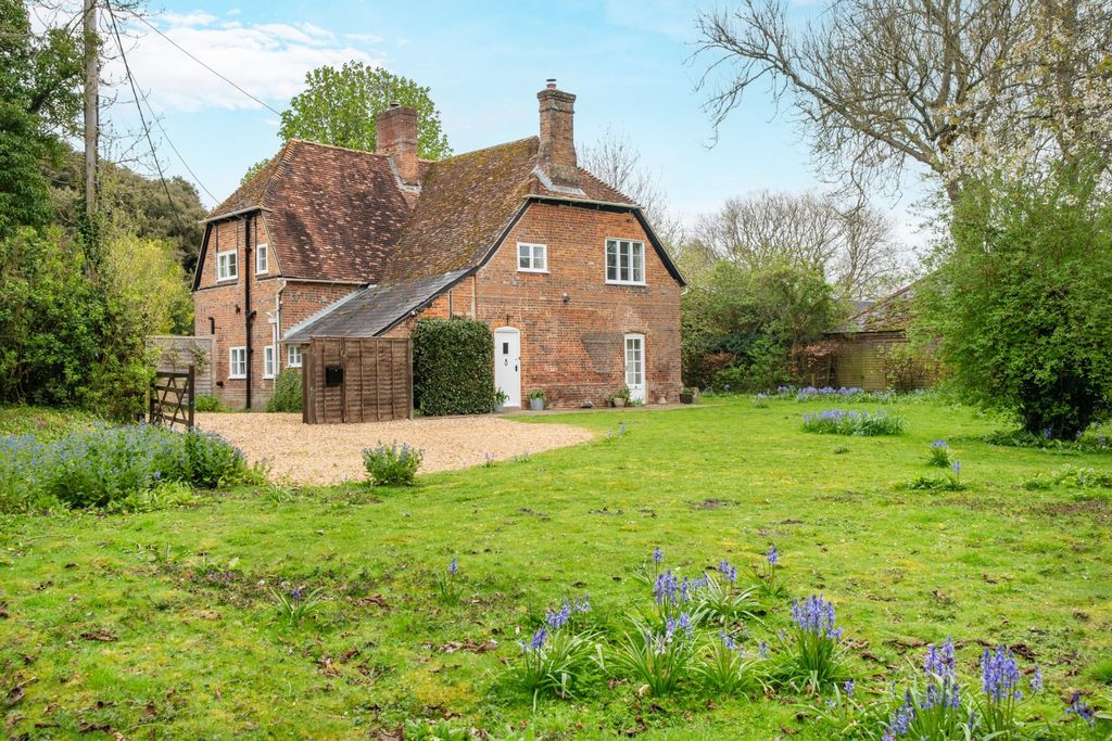Property photo 2 of 40