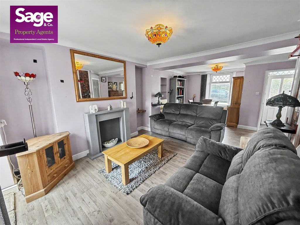 Property photo 2 of 15