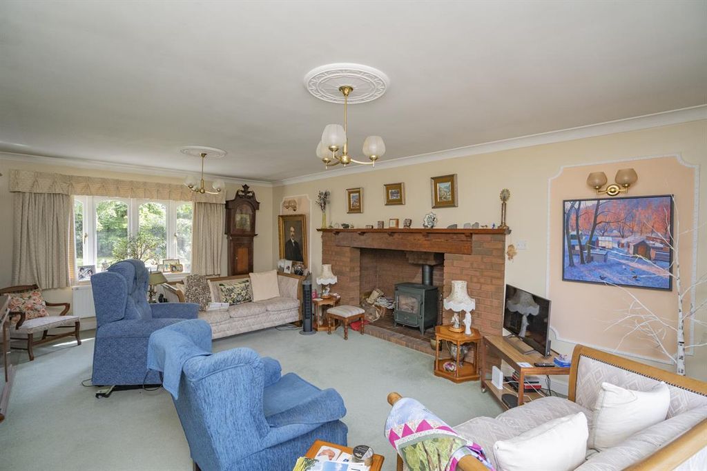 Property photo 2 of 19 Photo 4