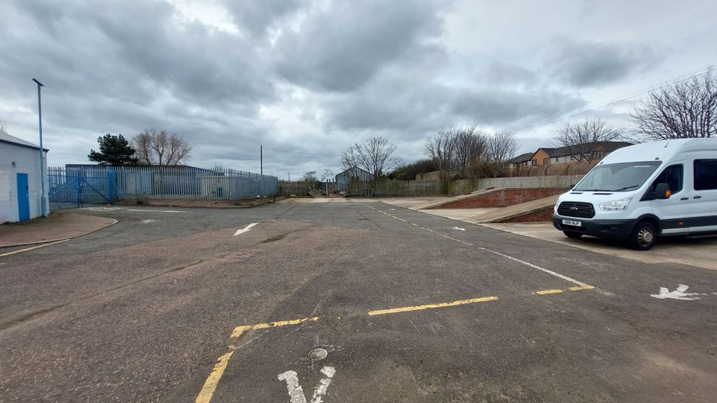 Property photo 1 of 6 Photo 3