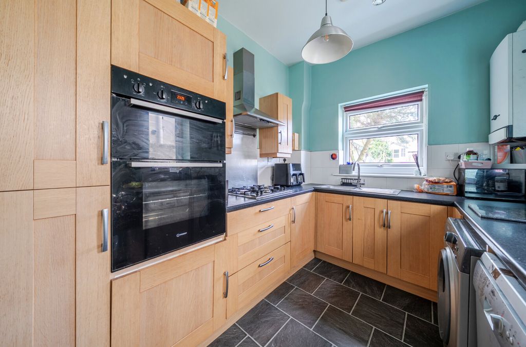 Property photo 3 of 10 1421394-17-69A714...