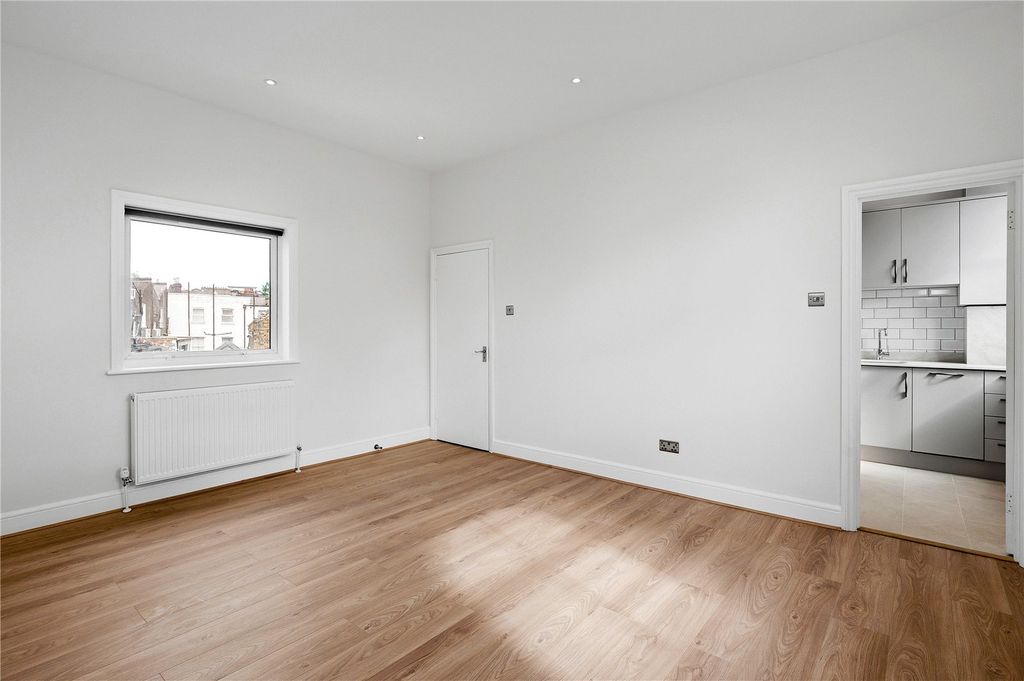 Property photo 3 of 10 Picture No. 09