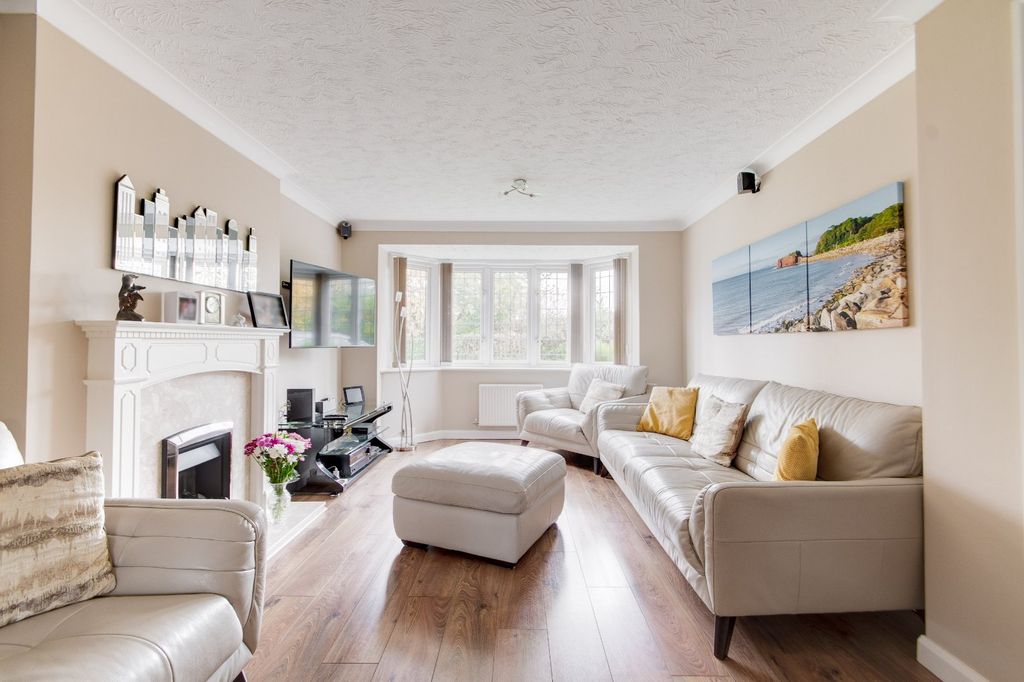 Property photo 2 of 20 Picture No. 19