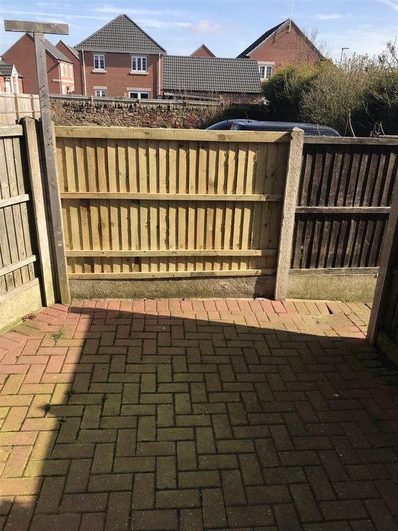 Property photo 3 of 5 Garden.Jpeg