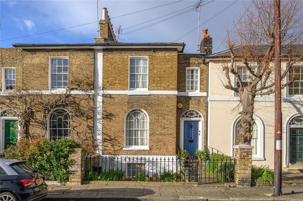 Property photo 1 of 15 Front Exterior