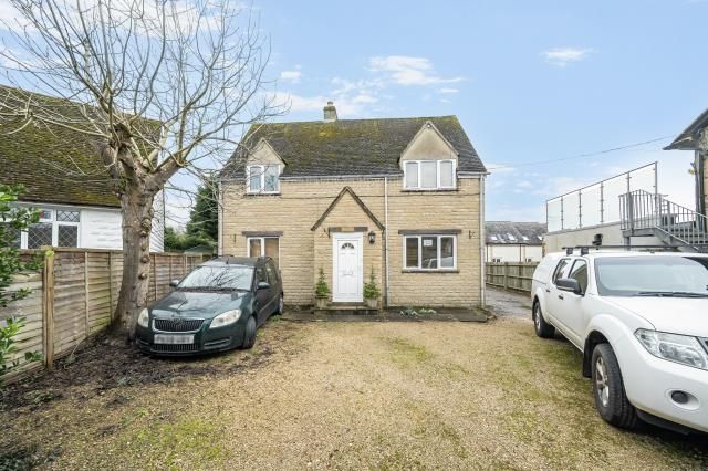 Property photo 3 of 21 External View