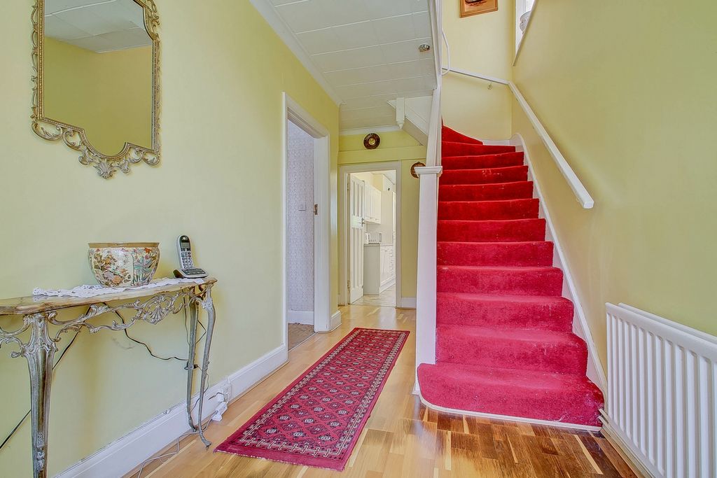 Property photo 3 of 10 Photo 3